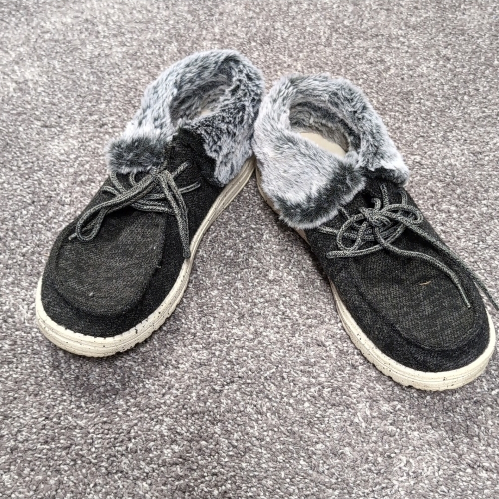 Hey Dude Britt Fur Lined Shoes – Women’s Size 7